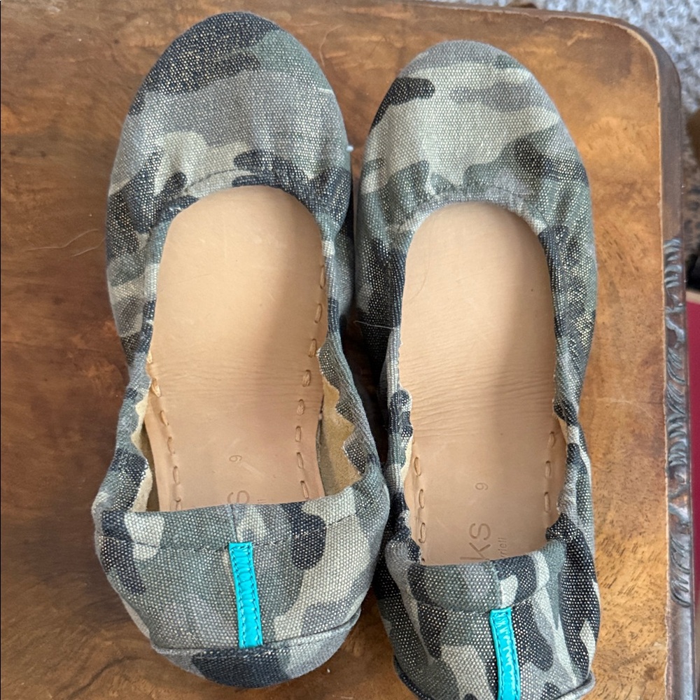 Calouflage Slip-On Flats with Gold Sparkly Accents